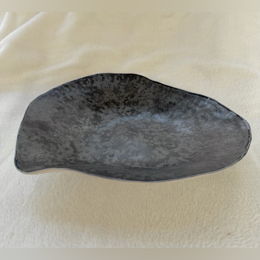 Foorer Indulge No. 8 Porcelain Dinner Plate Graphite Grey Silver Textured - Picture 3 of 8